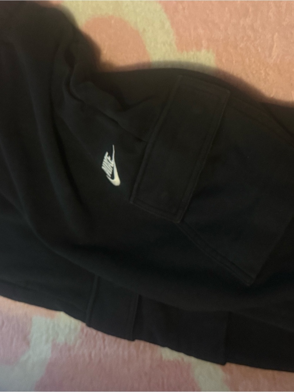 Nike Black Cargo Jogger Pants - Picture 2 of 4